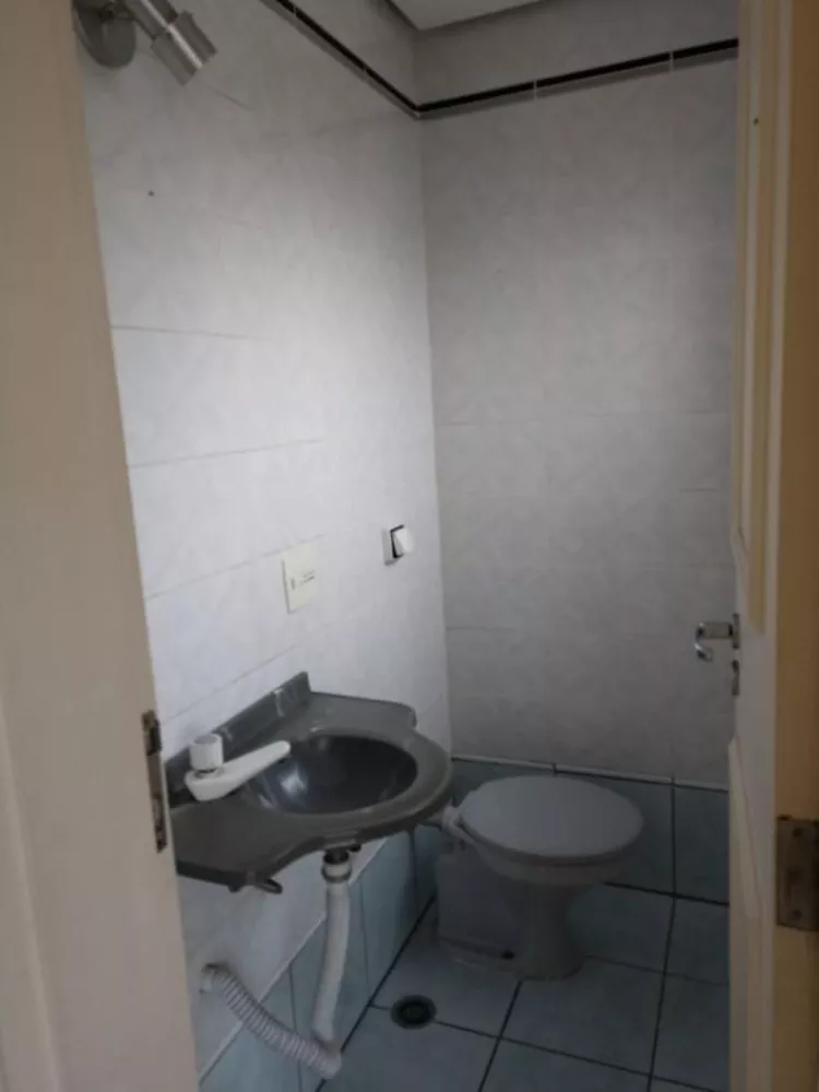 Apartamento para alugar com 3 quartos, 130m² - Foto 22