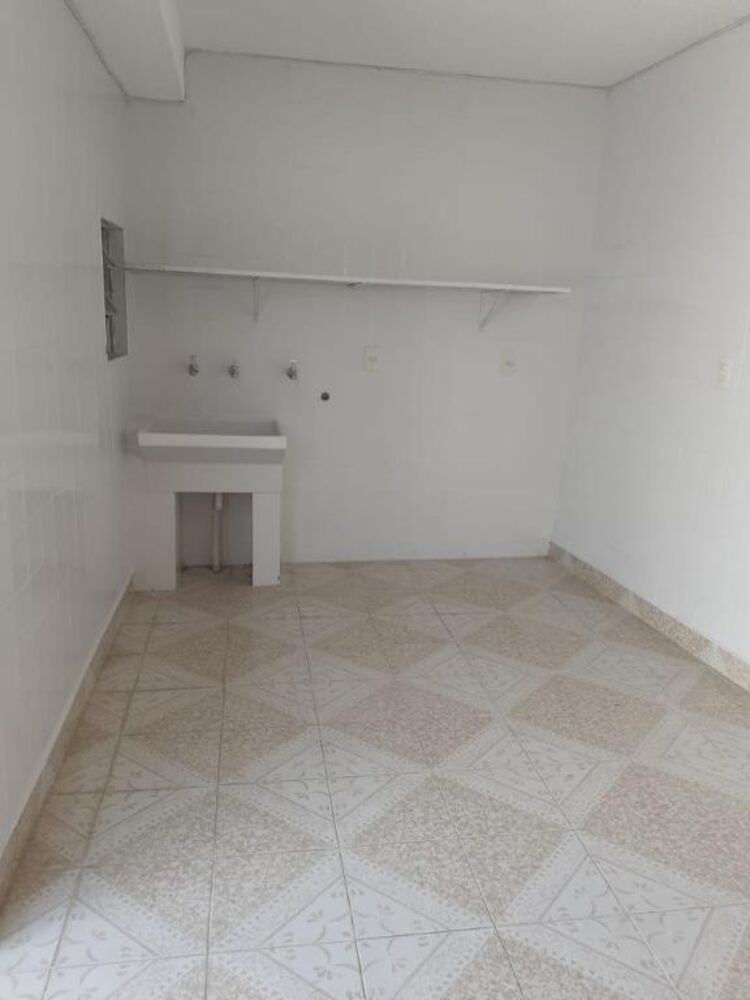 Sobrado, 3 quartos, 243 m² - Foto 3