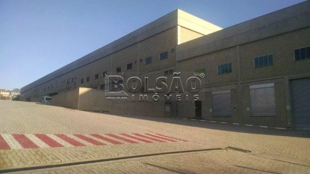 Depósito-Galpão, 3240 m² - Foto 1