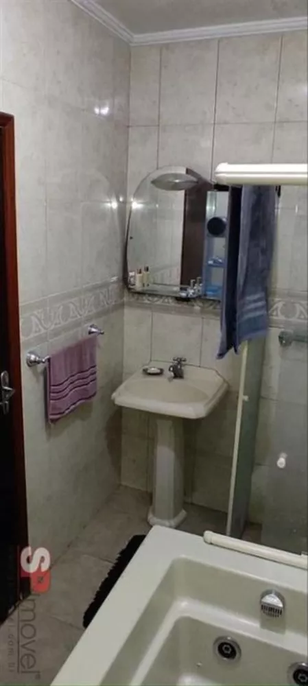 Casa à venda com 4 quartos, 200m² - Foto 1