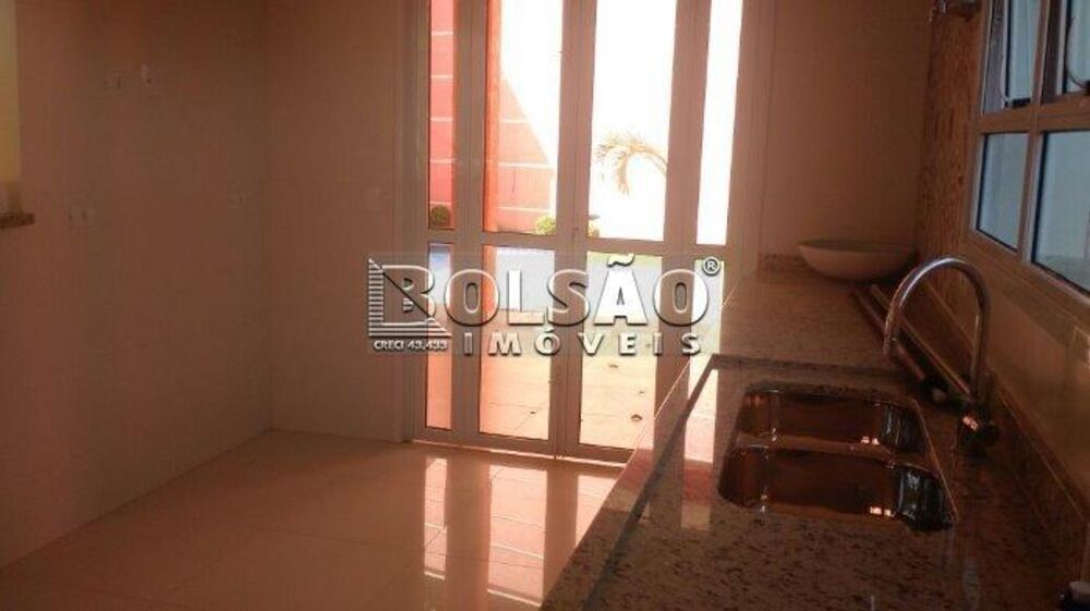 Casa, 4 quartos, 250 m² - Foto 2