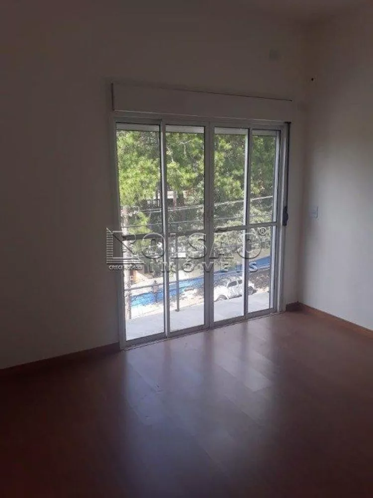 Casa à venda com 4 quartos, 300m² - Foto 1