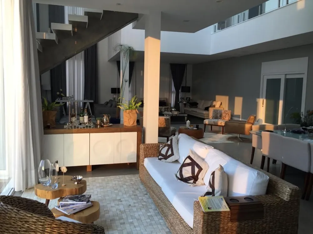 Sobrado, 4 quartos, 700 m² - Foto 1