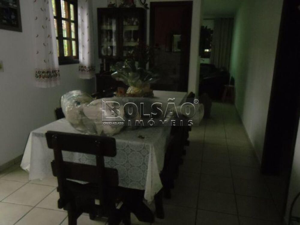 Sobrado, 3 quartos, 290 m² - Foto 1