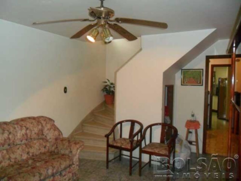 Sobrado à venda com 2 quartos, 100m² - Foto 1