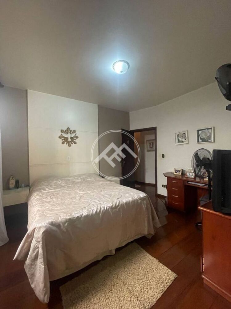 Casa à venda com 3 quartos, 200m² - Foto 3