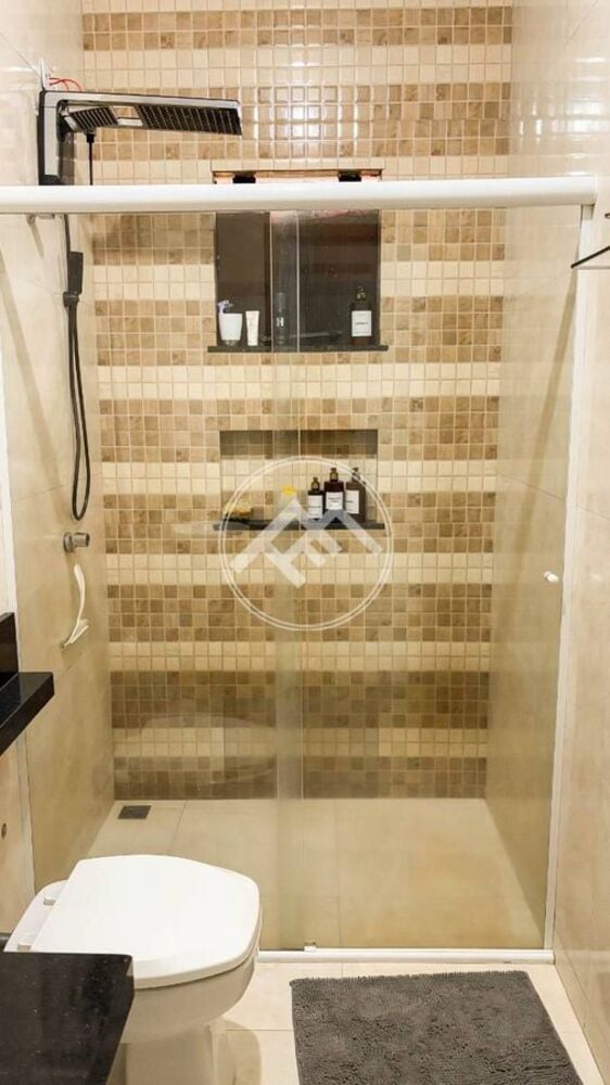 Casa à venda com 2 quartos, 253m² - Foto 1