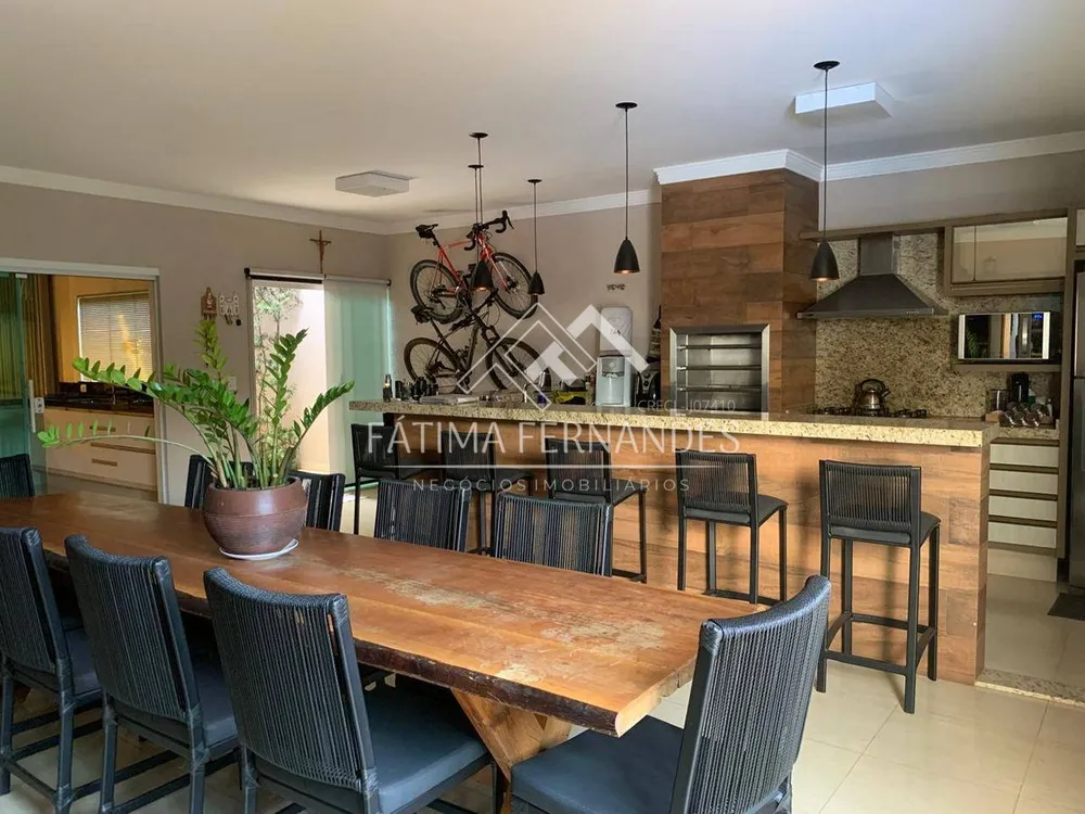 Casa, 3 quartos, 265 m² - Foto 2