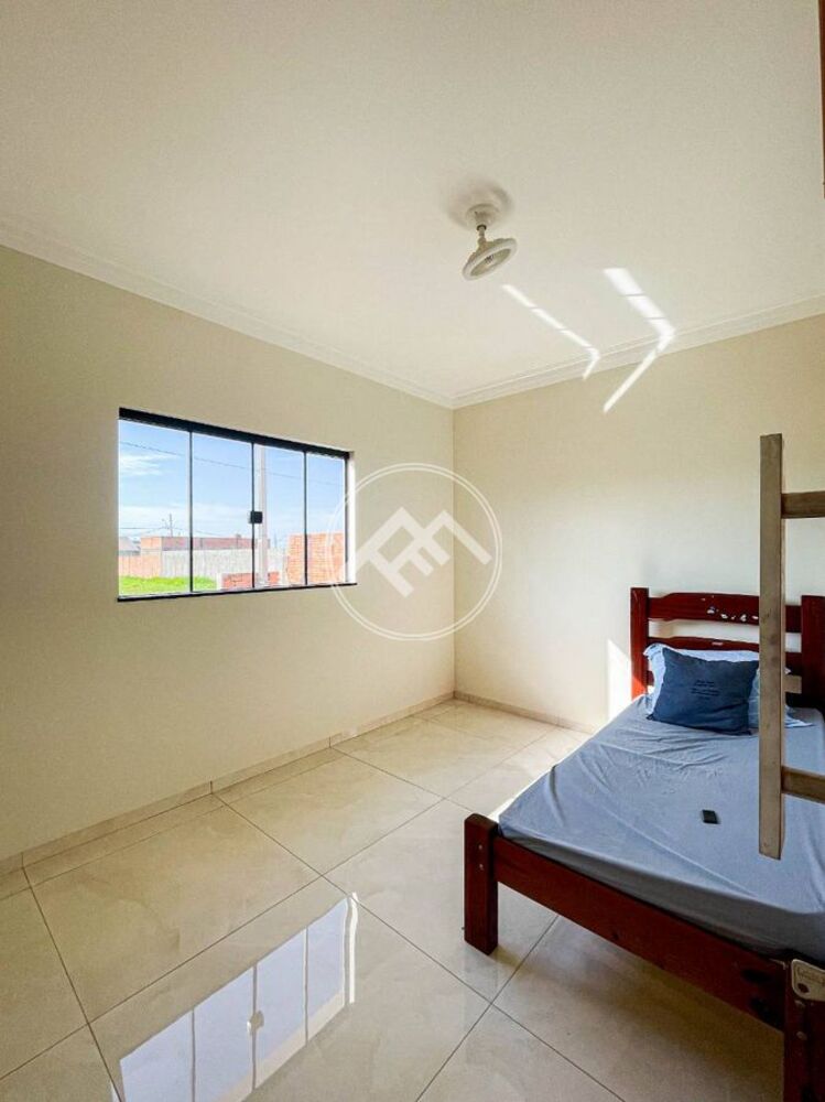 Casa à venda com 2 quartos, 59m² - Foto 4