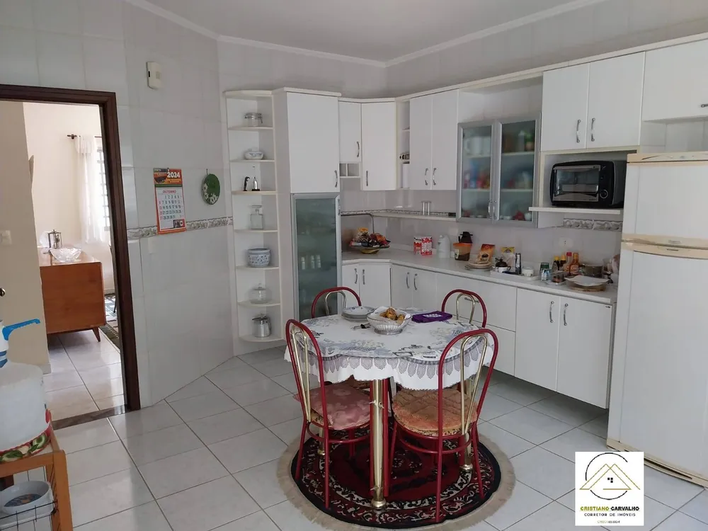 Casa, 3 quartos, 202 m² - Foto 3