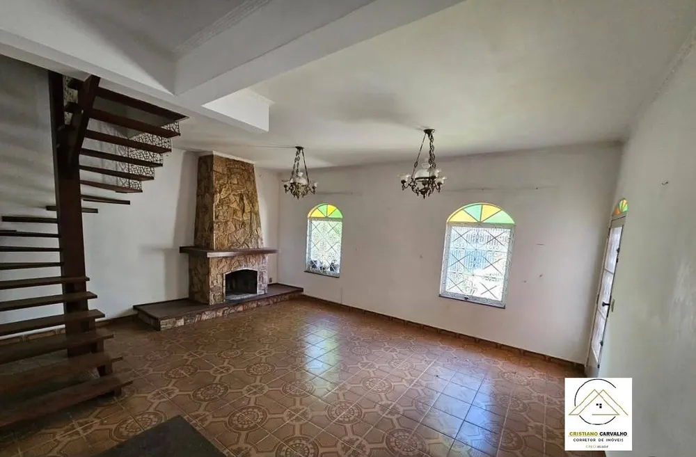 Casa, 4 quartos, 230 m² - Foto 1