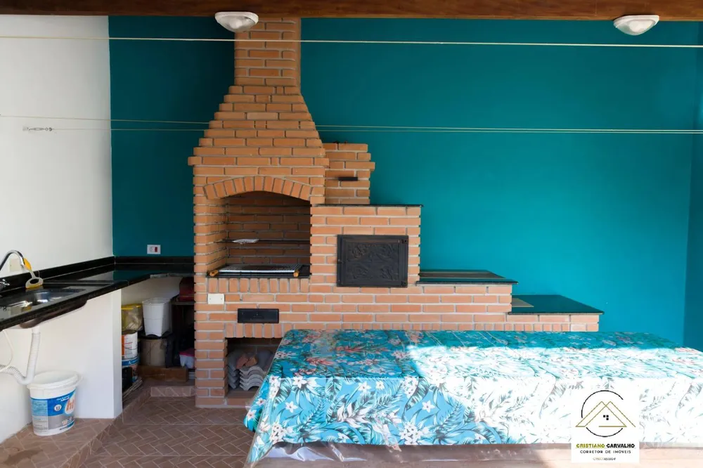 Casa, 3 quartos, 219 m² - Foto 1