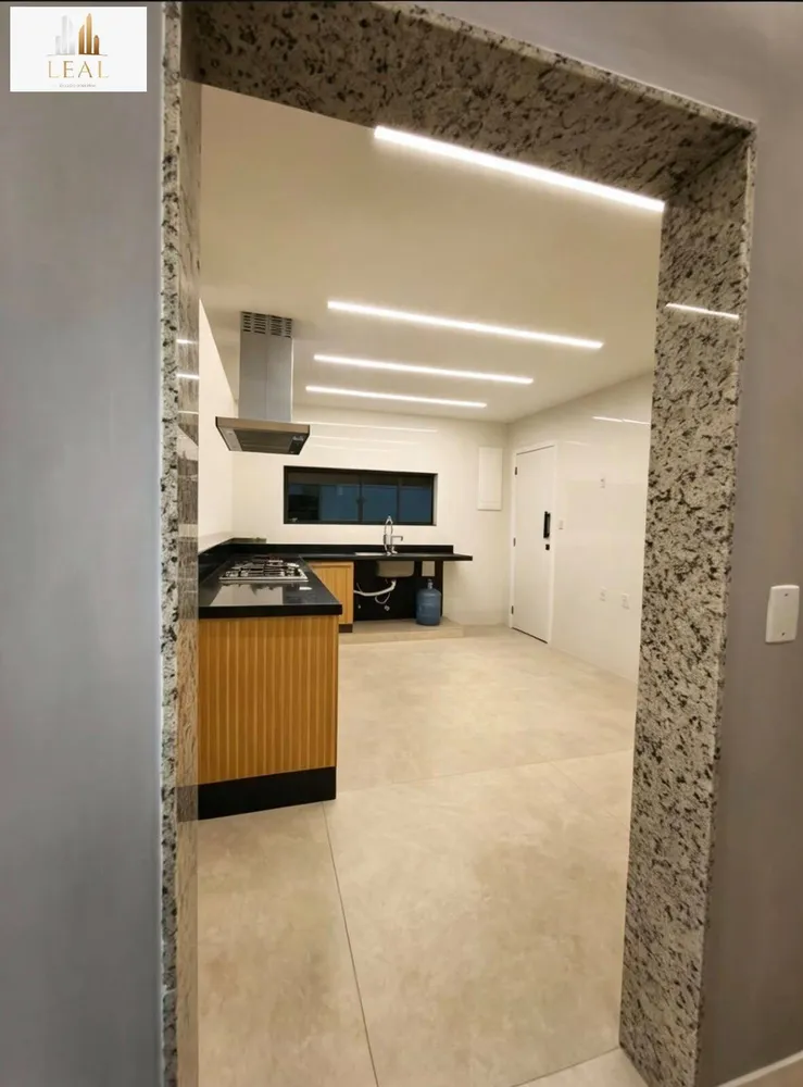 Casa, 3 quartos, 200 m² - Foto 2