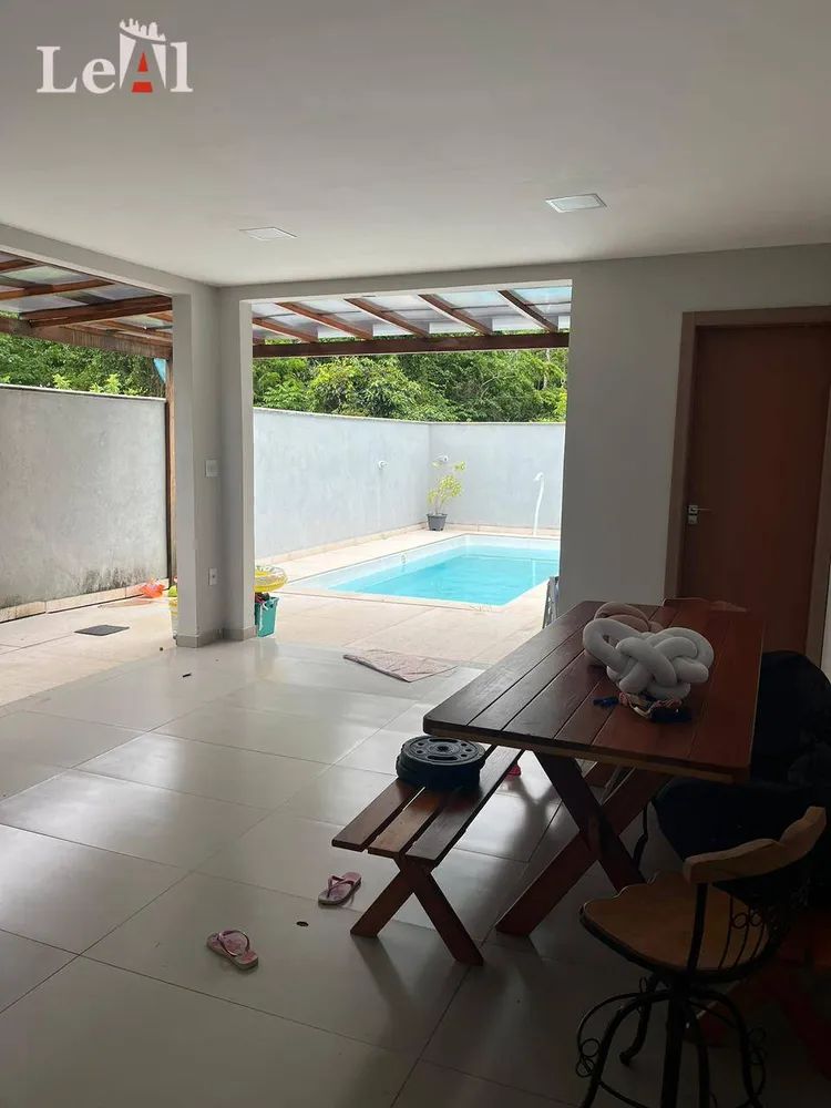 Casa, 3 quartos, 168 m² - Foto 2