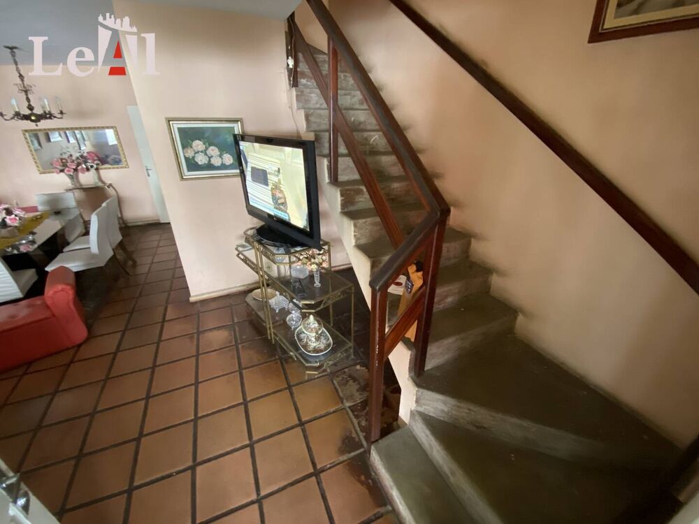 Casa à venda e aluguel com 2 quartos, 125m² - Foto 3
