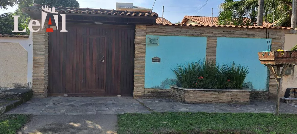 Casa à venda com 2 quartos, 152m² - Foto 1