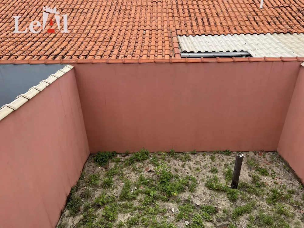 Casa à venda com 2 quartos, 90m² - Foto 3