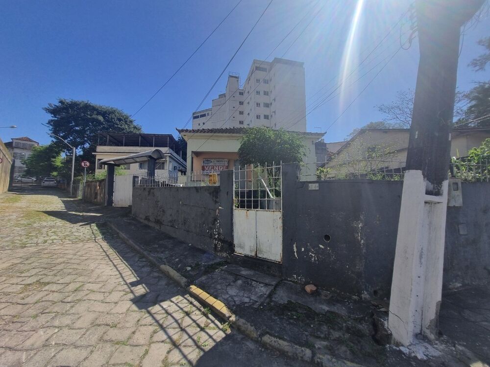 Prédio Inteiro para alugar com 2 quartos, 140m² - Foto 1