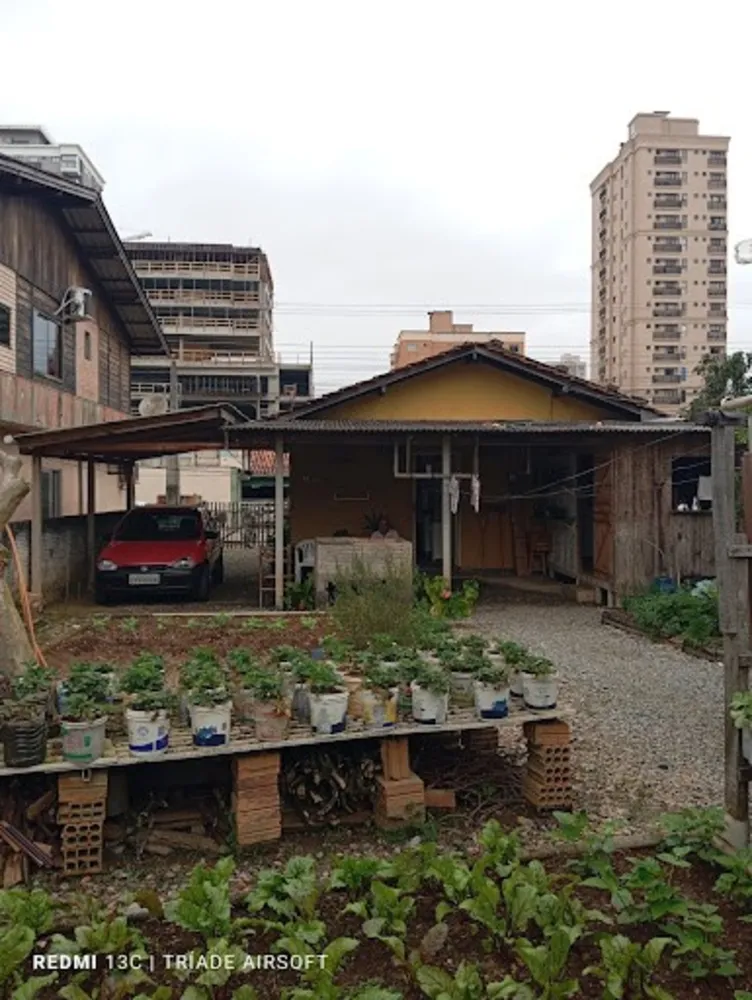 Casa, 2 quartos, 300 m² - Foto 1