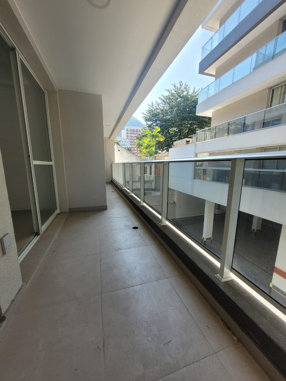 Apartamento à venda com 2 quartos, 71m² - Foto 7