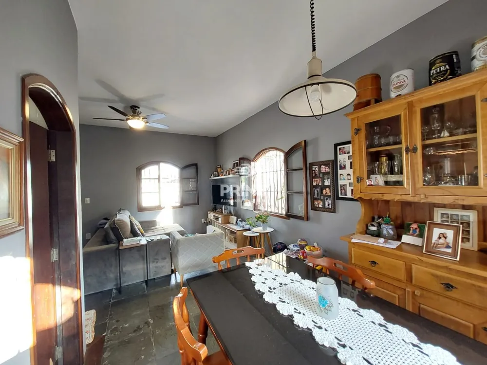 Casa, 4 quartos, 244 m² - Foto 2