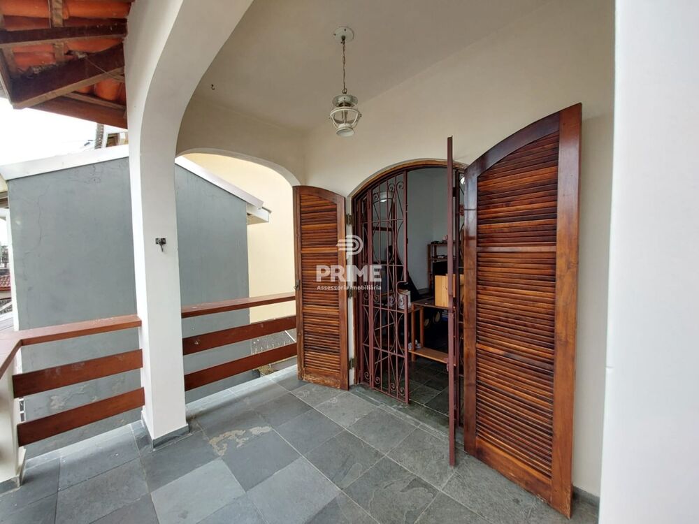 Casa, 4 quartos, 244 m² - Foto 2