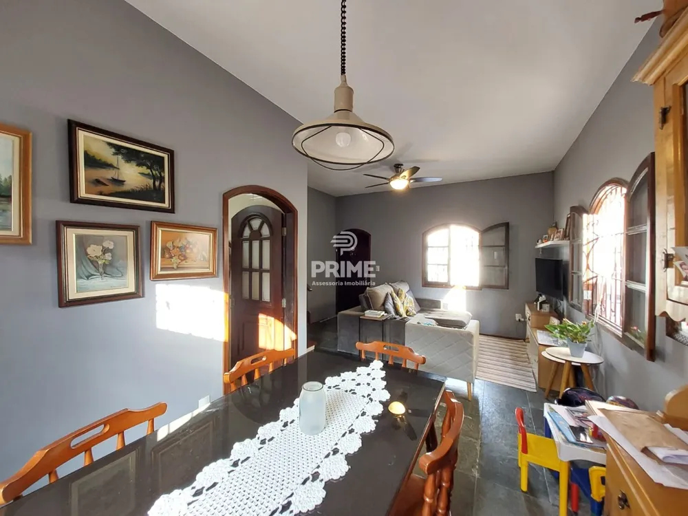 Casa, 4 quartos, 244 m² - Foto 1