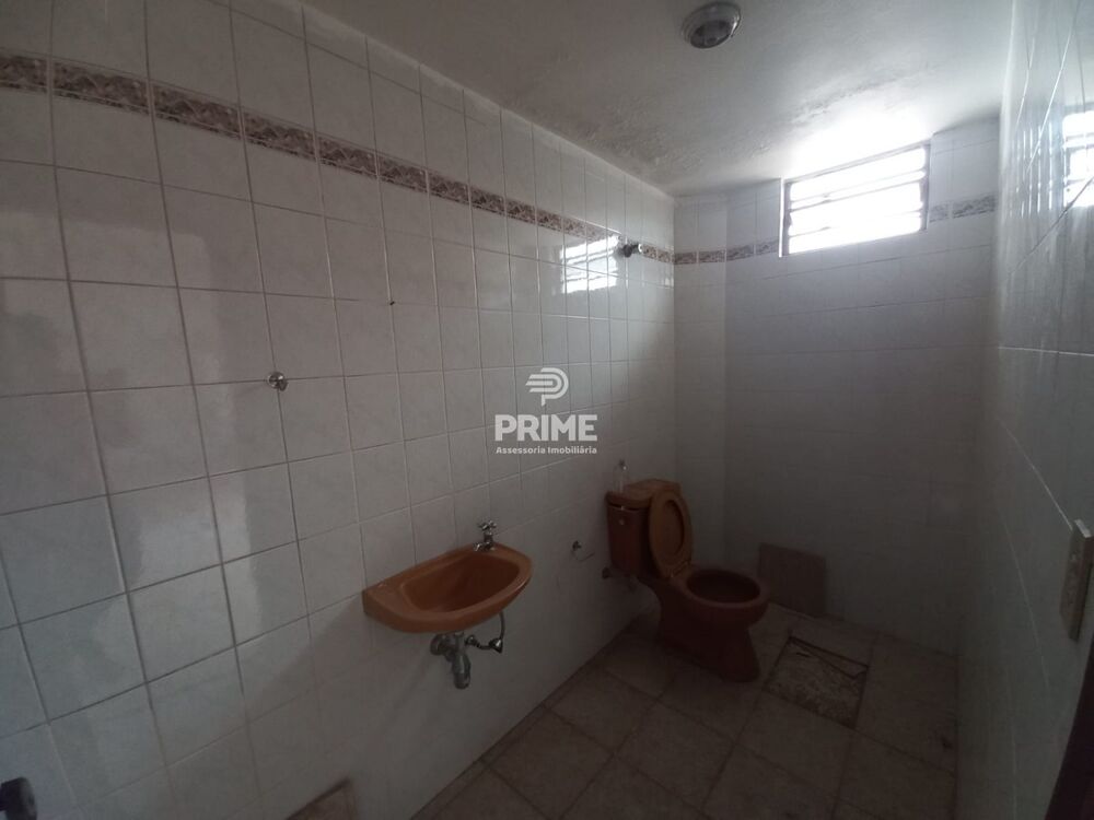 Casa à venda com 10 quartos, 418m² - Foto 2