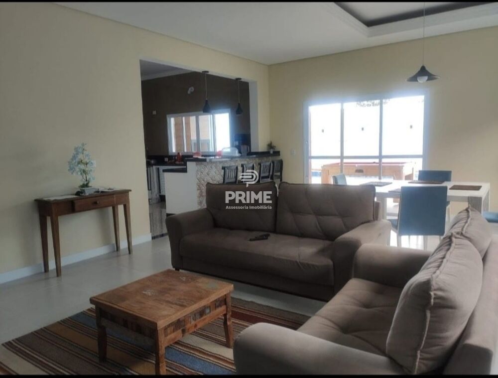 Casa à venda com 3 quartos, 208m² - Foto 1