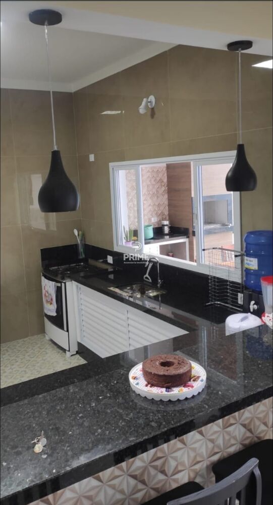 Casa à venda com 3 quartos, 208m² - Foto 2
