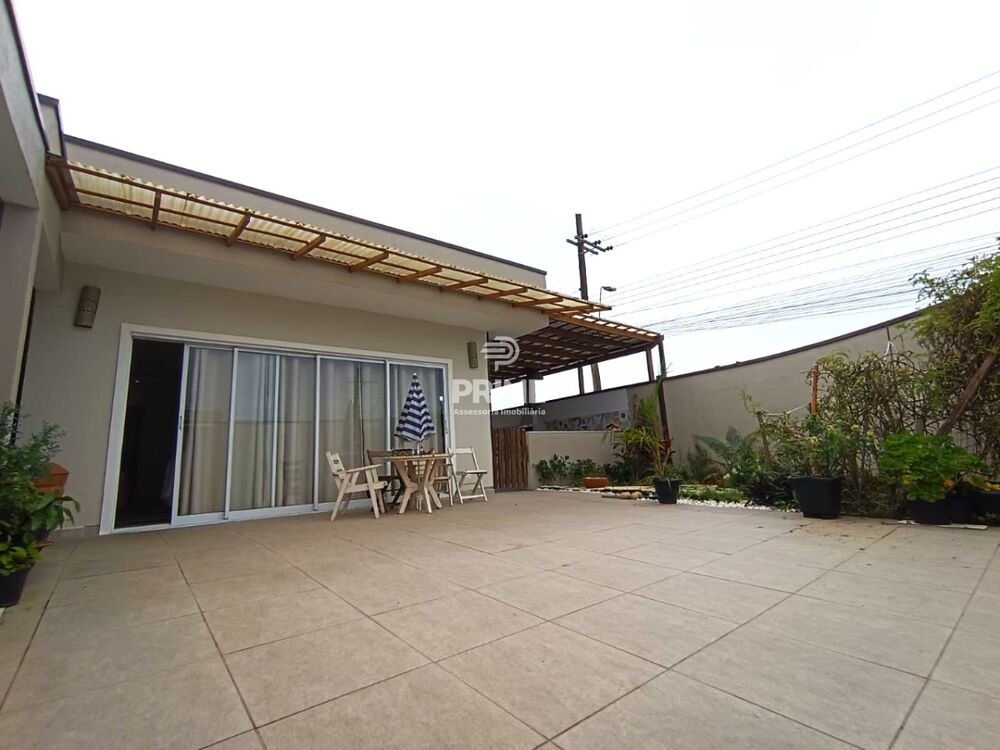 Casa, 3 quartos, 256 m² - Foto 1