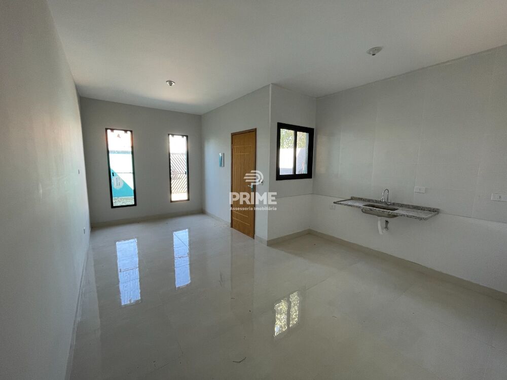 Casa à venda com 2 quartos, 65m² - Foto 1