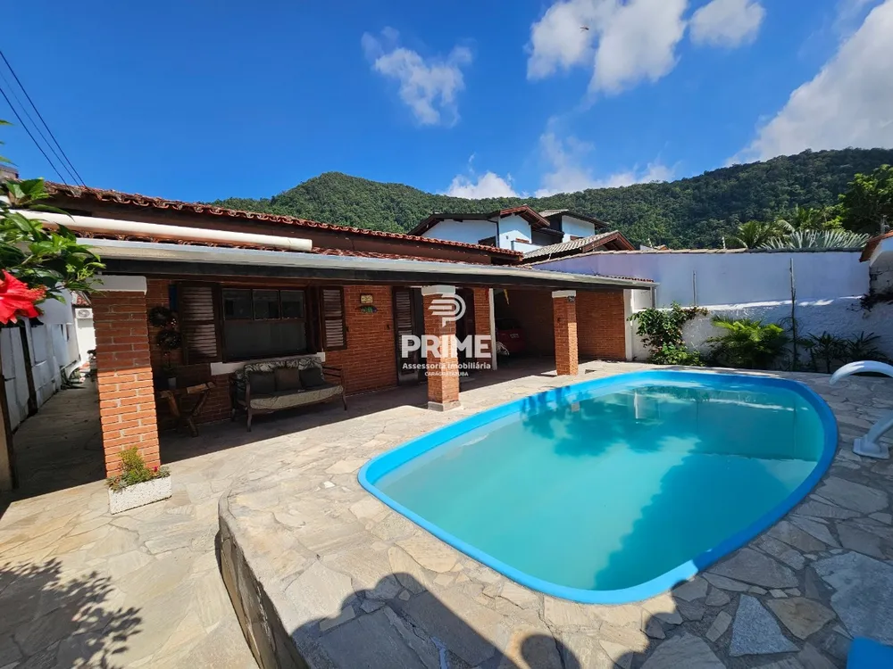 Casa, 5 quartos, 143 m² - Foto 1