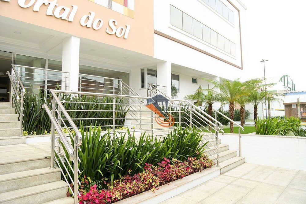 Apartamento à venda com 3 quartos, 107m² - Foto 2