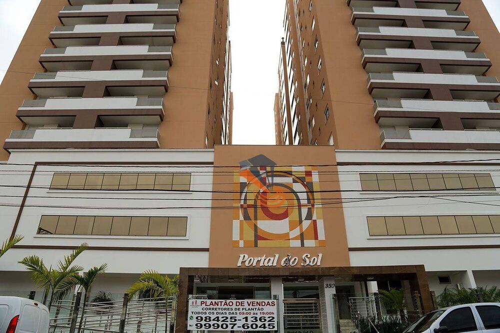 Apartamento à venda com 3 quartos, 107m² - Foto 1