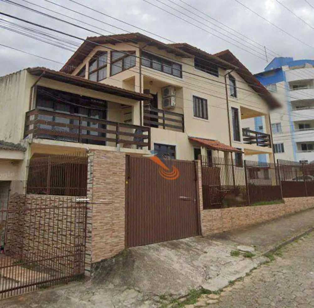 Casa, 4 quartos, 210 m² - Foto 2
