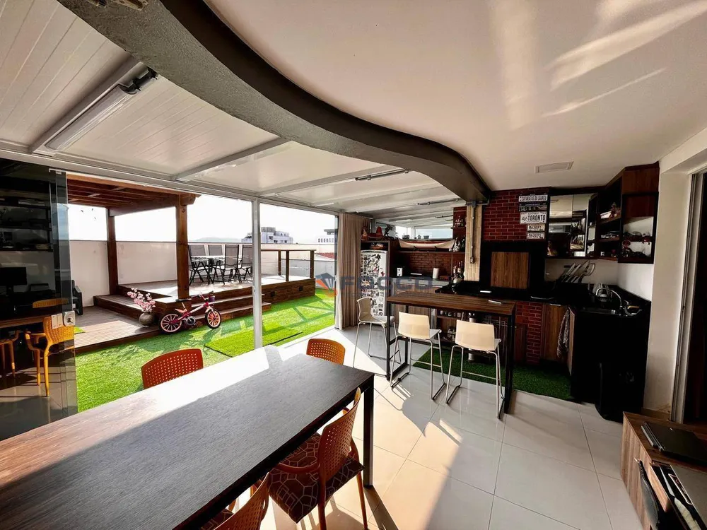 Apartamento, 3 quartos, 228 m² - Foto 1