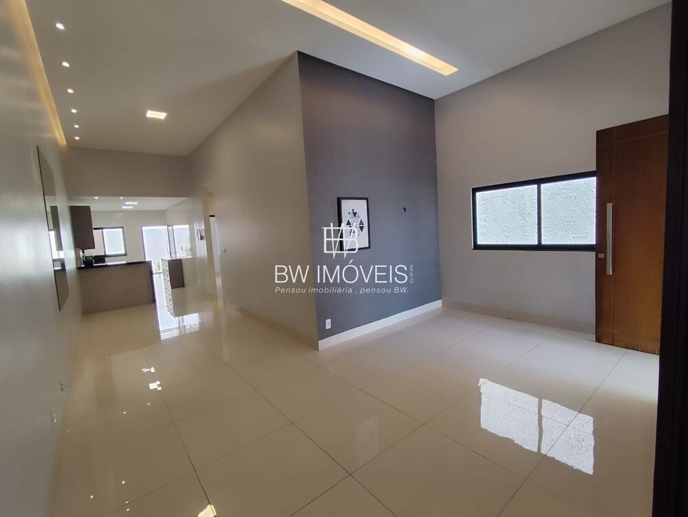Casa à venda com 3 quartos, 120m² - Foto 1