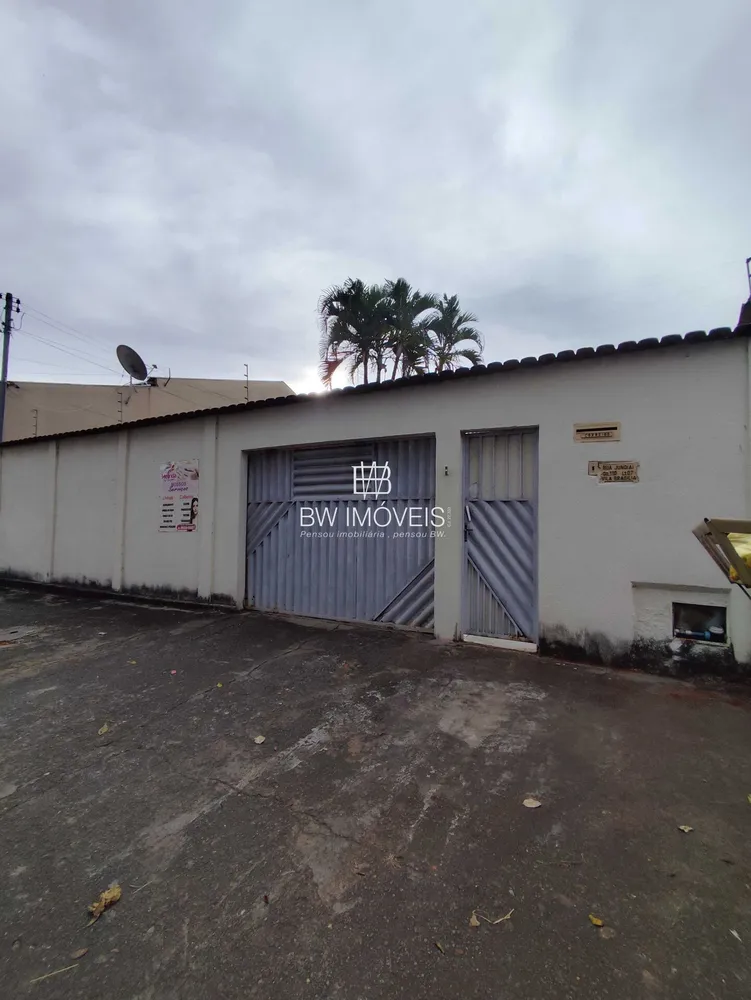 Casa, 3 quartos, 210 m² - Foto 1