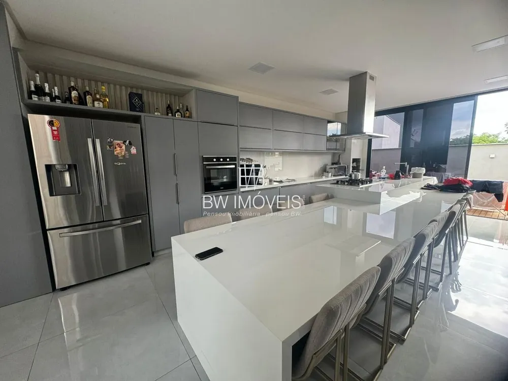 Casa, 3 quartos, 200 m² - Foto 2