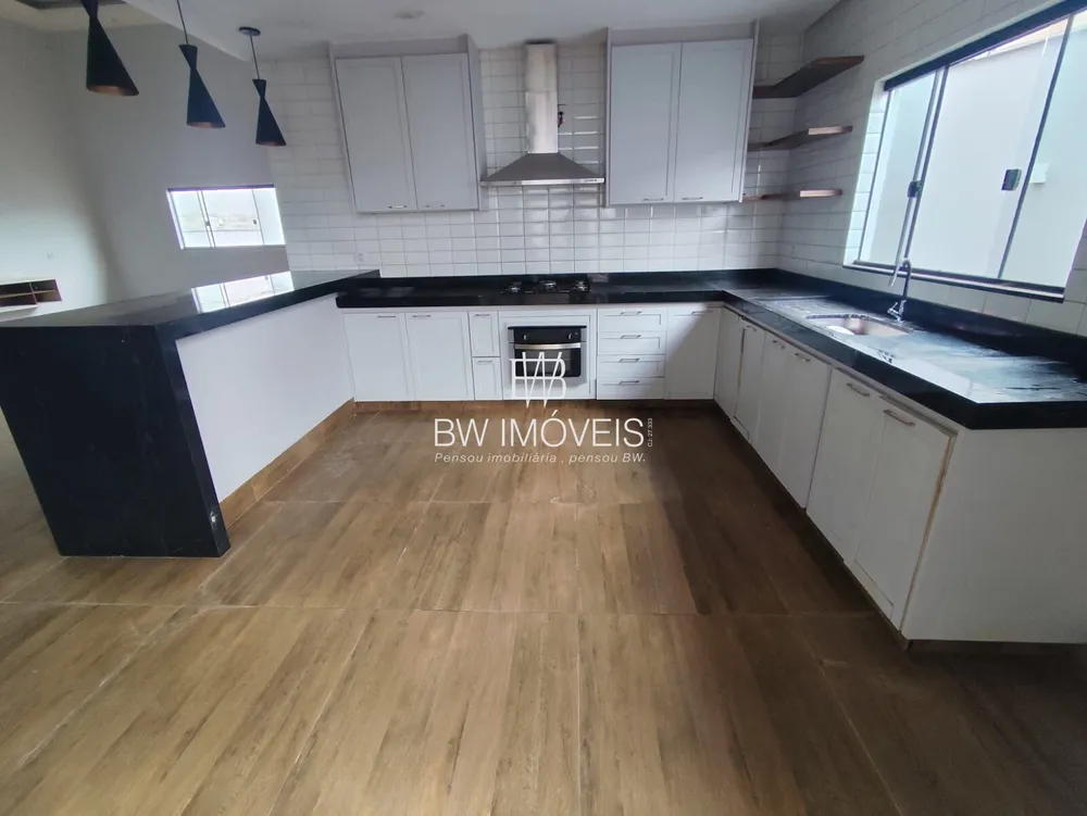 Casa, 3 quartos, 209 m² - Foto 4