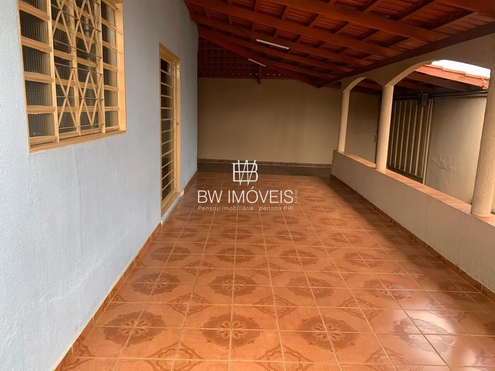 Casa, 3 quartos, 250 m² - Foto 3