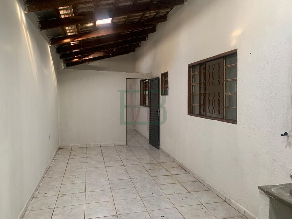 Casa à venda com 3 quartos, 198m² - Foto 4