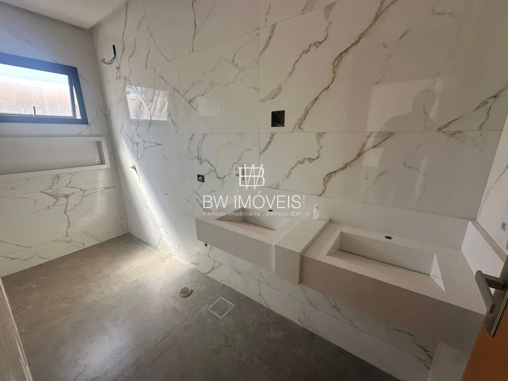 Casa, 3 quartos, 197 m² - Foto 1