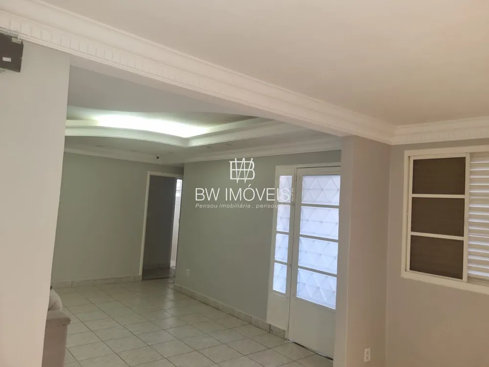 Casa, 3 quartos, 252 m² - Foto 2