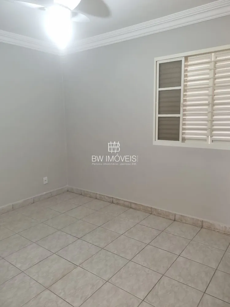 Casa, 3 quartos, 252 m² - Foto 3