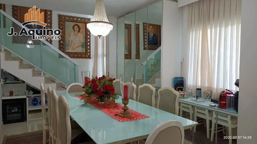 Casa, 4 quartos, 278 m² - Foto 2