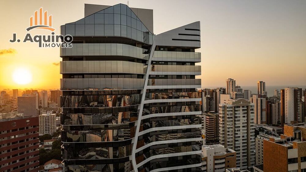 Apartamento à venda com 4 quartos, 311m² - Foto 1