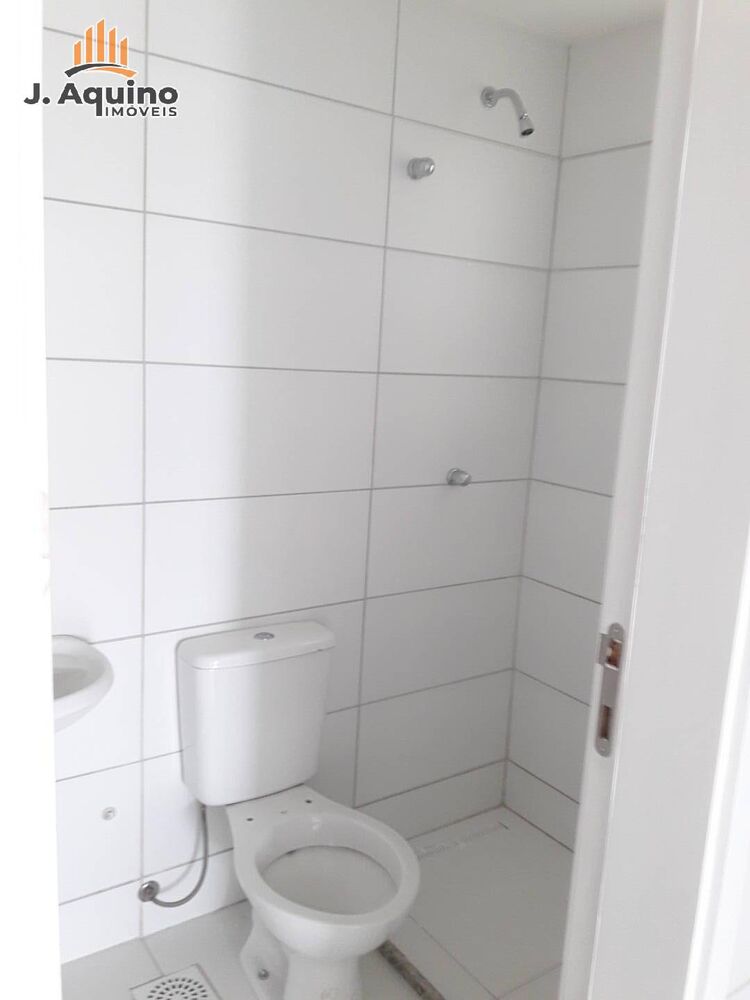 Apartamento à venda com 4 quartos, 150m² - Foto 2