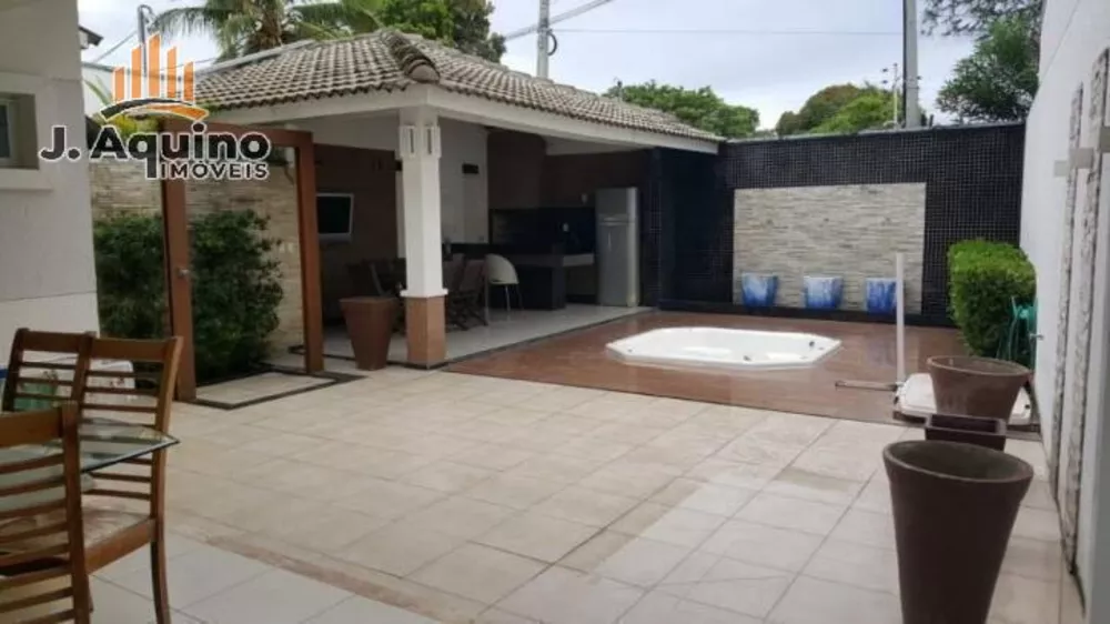 Casa à venda com 3 quartos, 210m² - Foto 3